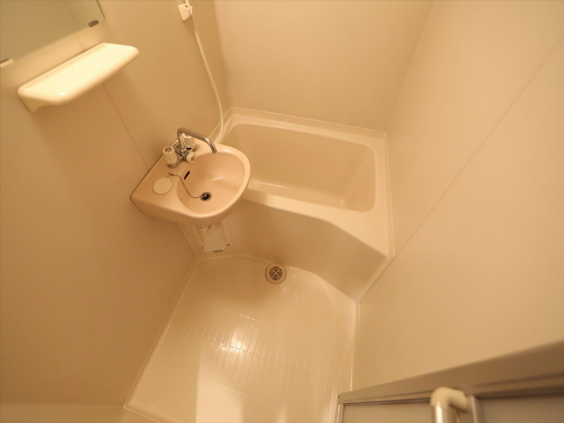 バス・シャワールーム　バスルーム　お風呂トイレ別