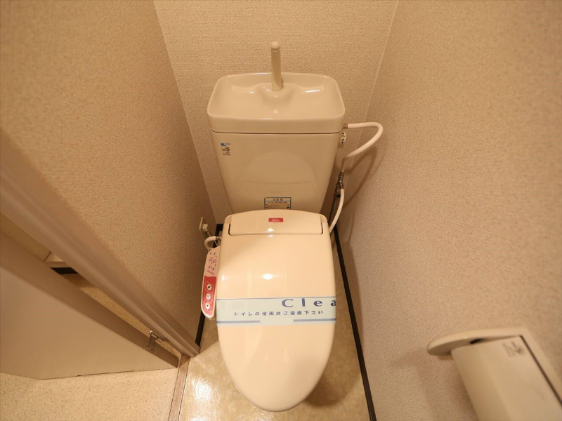 トイレ　温水洗浄便座付トイレ
