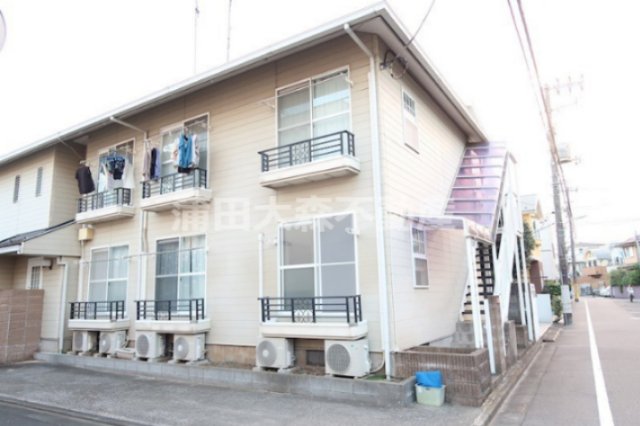 建物外観　1993年11月築　木造地上2階建て総戸数7戸の人気賃貸アパ