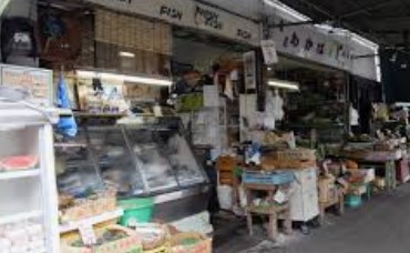 飲食店　鶏しま谷（飲食店）まで40m