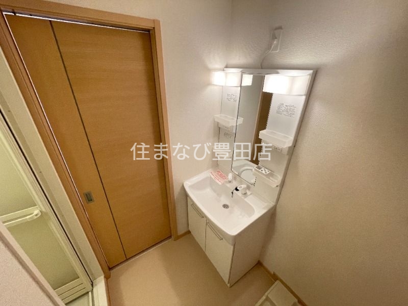 名鉄三河線 知立駅 バス乗車時間：25分 最寄りバス停で下車 徒歩3分 2階建 築16年の内装写真