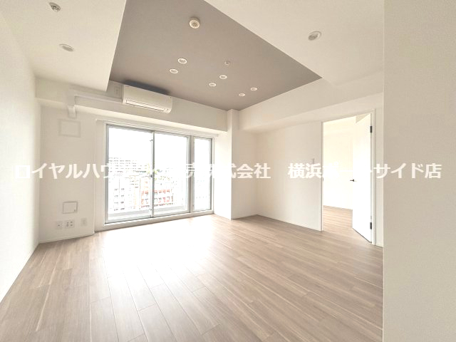 居室・リビング　※同タイプの室内画像になります。/写真と現況が異なる場合は現