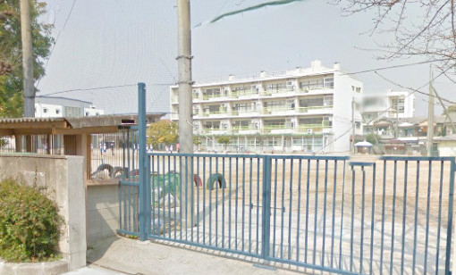 小学校　守口市立梶小学校（小学校）まで9m