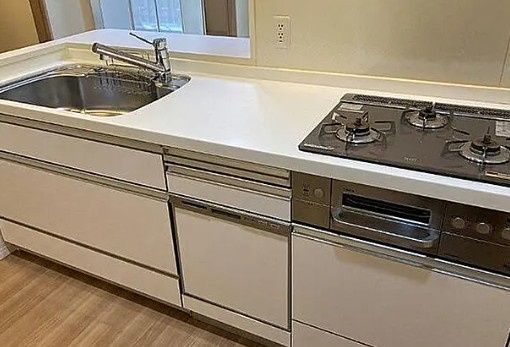 キッチン　写真は同タイプ住居です。