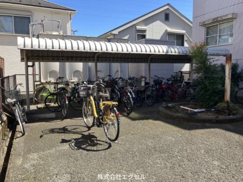 駐車場　敷地内駐輪場です。