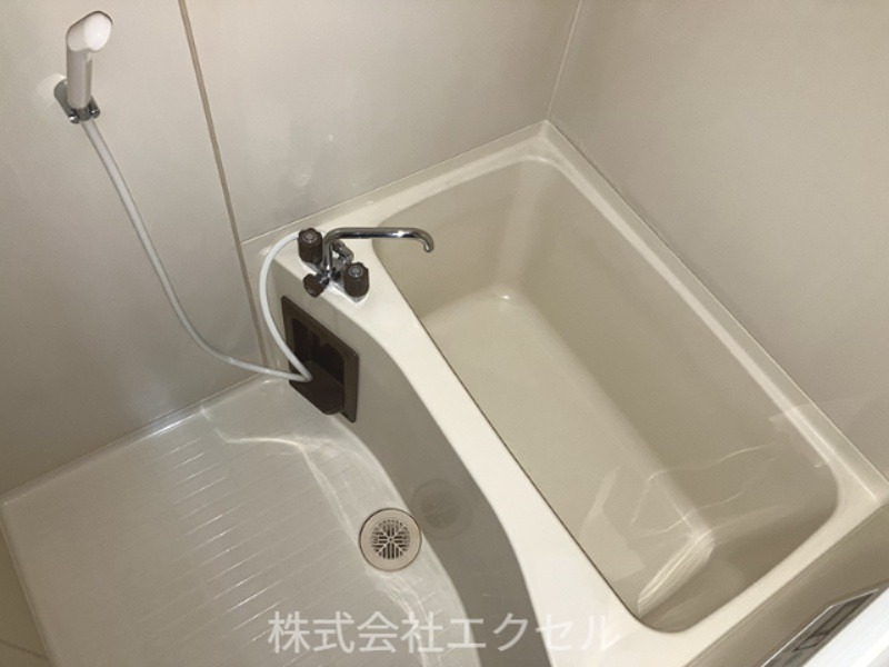 バス・シャワールーム　バス・トイレ別です。