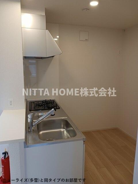キッチン　【完成イメージ】３口コンロのカウンターキッチンを採用♪