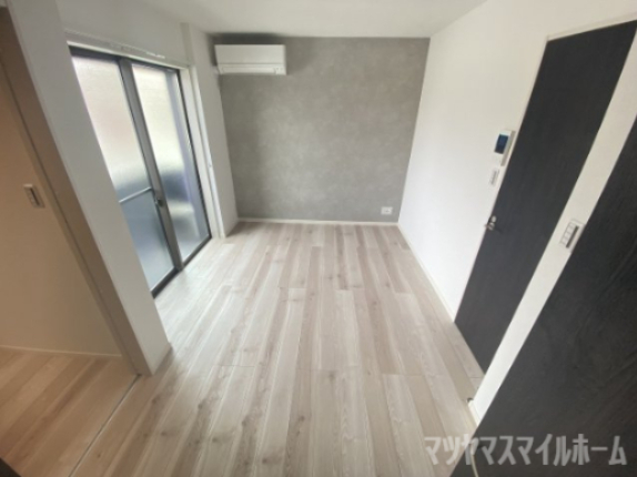 ALEGRIA住道Northの居間写真