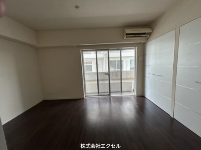 ＪＲ中央線 立川駅 徒歩11分 8階建 築20年の居間写真