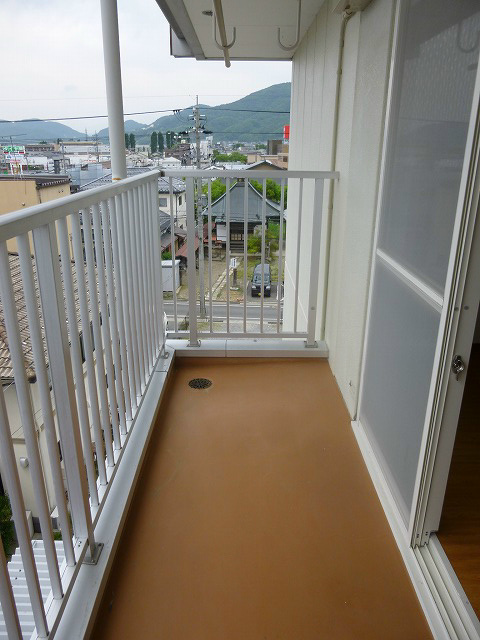 バルコニー　画像は415号室です（参考）