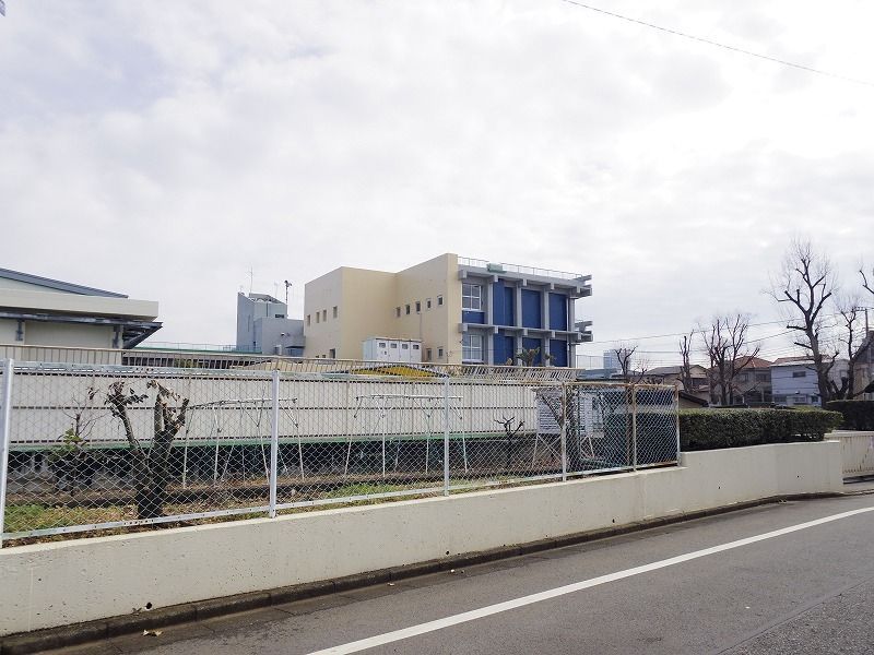 小学校　東村山市立北山小学校（小学校）まで607m