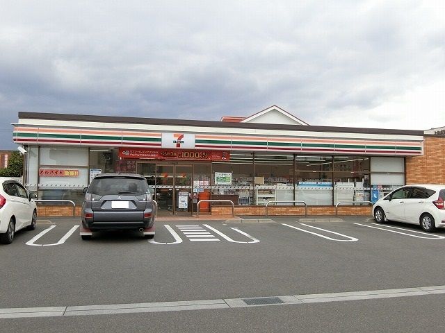 コンビニ　セブンイレブン神戸町役場前店（コンビニ）まで650m
