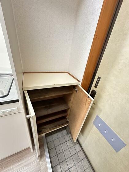 メゾンドYKの玄関写真