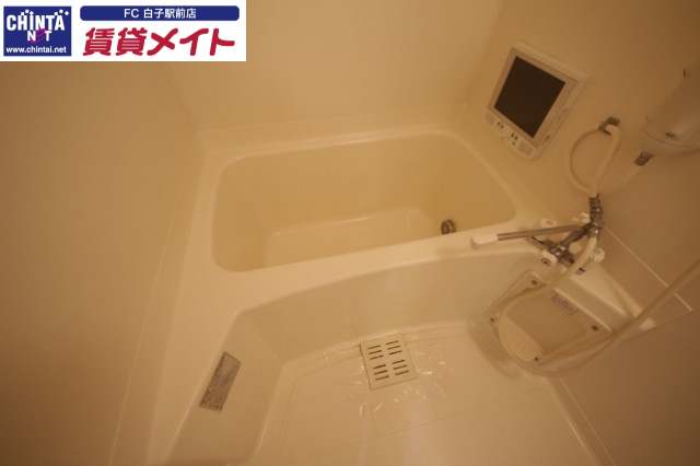 バス・シャワールーム　同物件別部屋写真