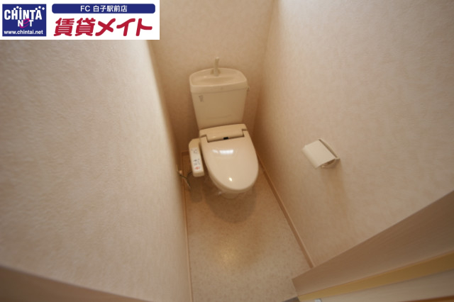 トイレ　同物件別部屋写真