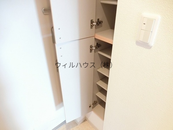 玄関　シューズボックス！