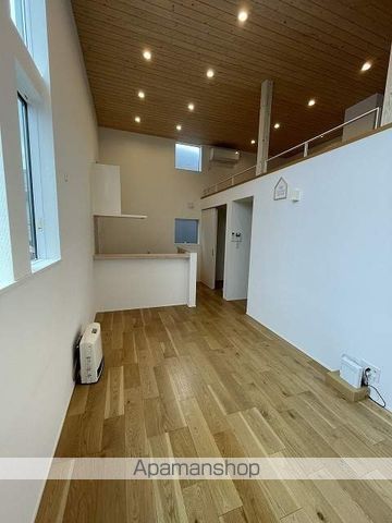 地下鉄名城線 名城公園駅 徒歩8分 2階建 築10年の居間写真