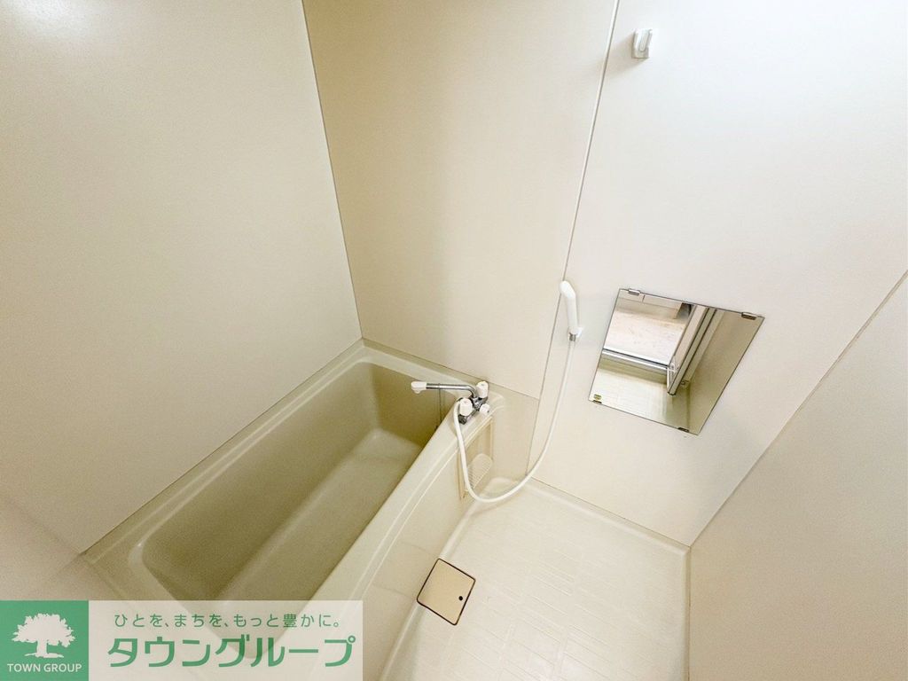ＪＲ横須賀線 新川崎駅 徒歩7分 4階建 築39年の風呂写真