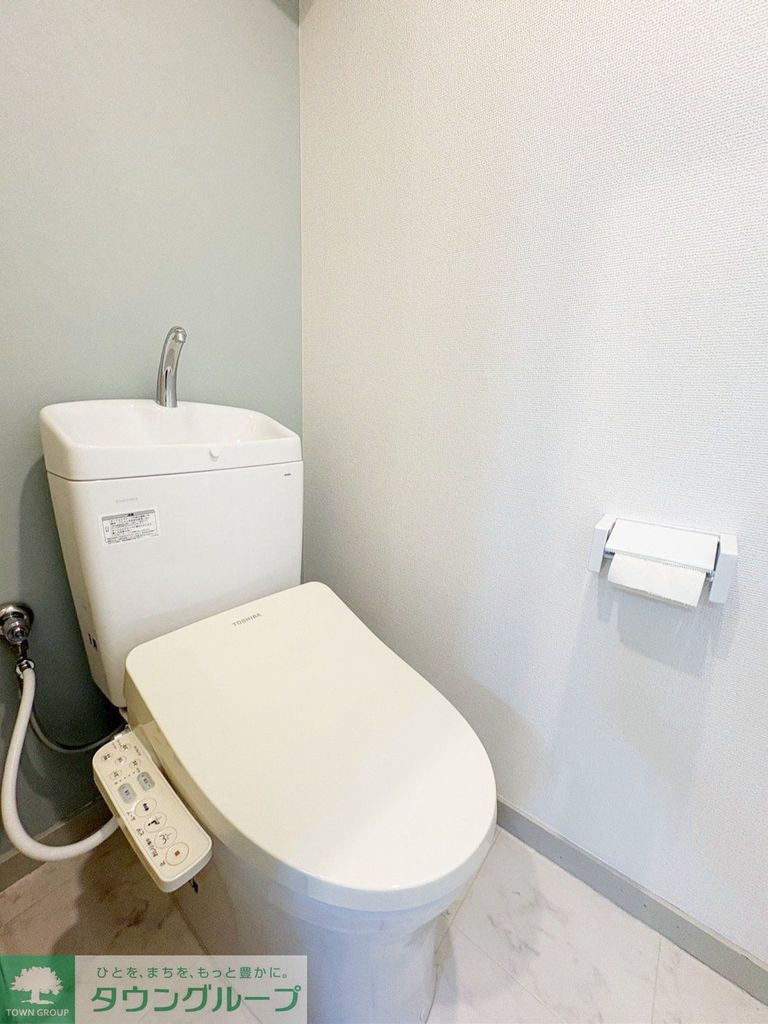 ＪＲ横須賀線 新川崎駅 徒歩7分 4階建 築39年のトイレ写真