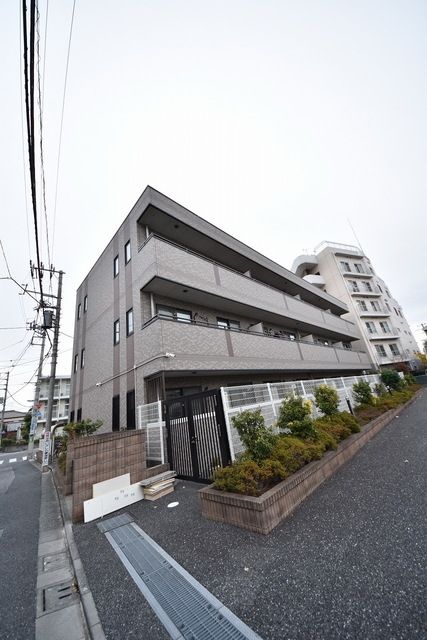 レーブロジュメンの外観写真