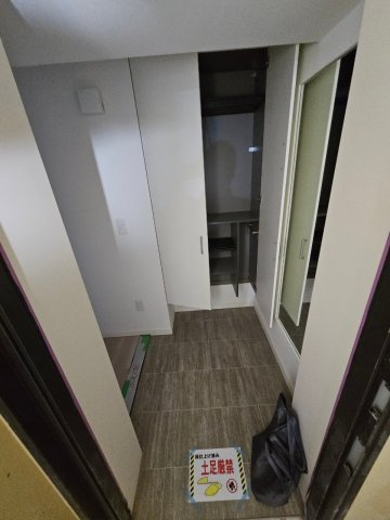 みなとメゾン川西中央の玄関写真