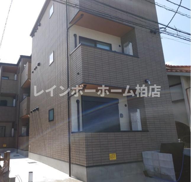 建物外観　外観は落ち着いています