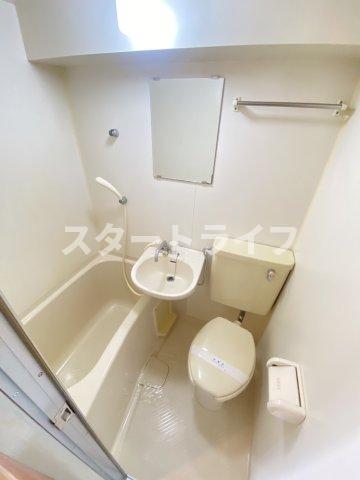 地下鉄御堂筋線 東三国駅 徒歩7分 8階建 築38年の風呂写真