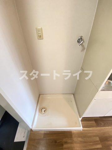 地下鉄御堂筋線 東三国駅 徒歩7分 8階建 築38年の内装写真