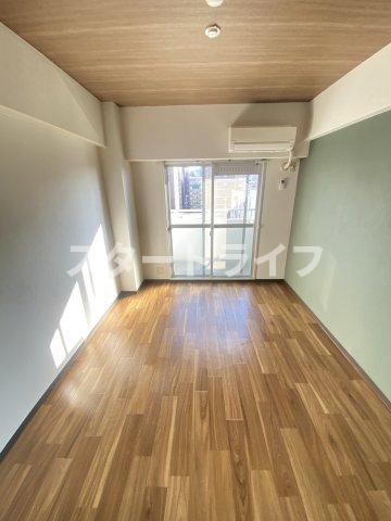 地下鉄御堂筋線 東三国駅 徒歩7分 8階建 築38年の内装写真