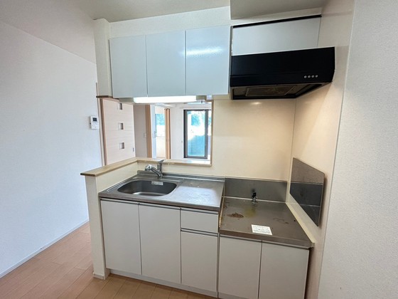キッチン　※別部屋の写真です