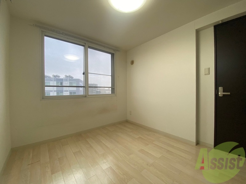 その他部屋・スペース　日当たりが良くて心地よく過ごせそうなお部屋です。