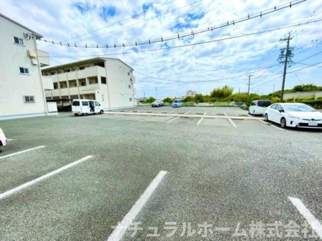 駐車場　駐車場
