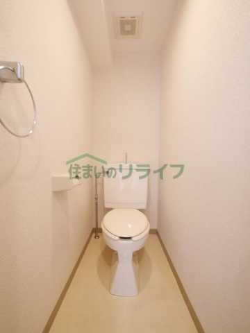 トイレ　別部屋参考写真となります