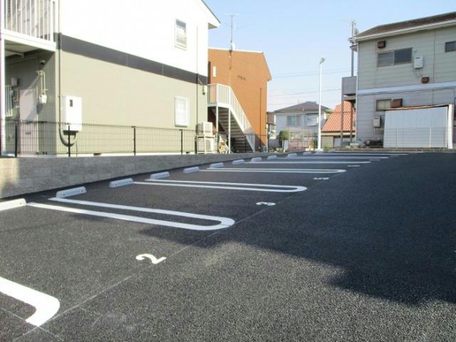 駐車場　駐車場