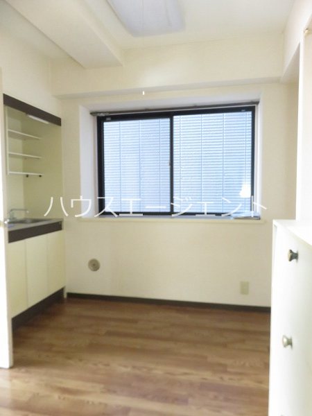 居室・リビング　明るいお部屋です。