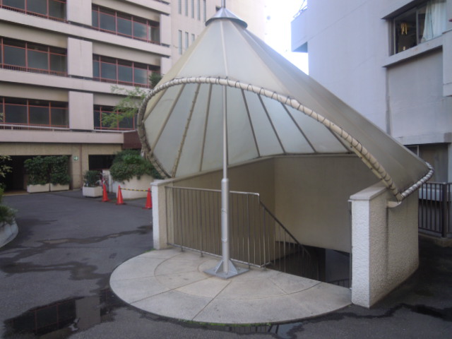 マンション雅叙苑の外観写真