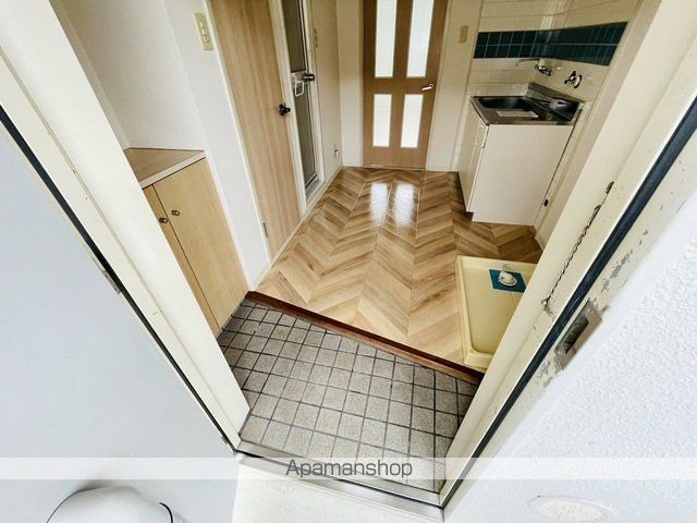 平岩ビルの玄関写真