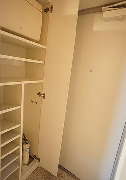 収納　写真は同タイプ住居です。