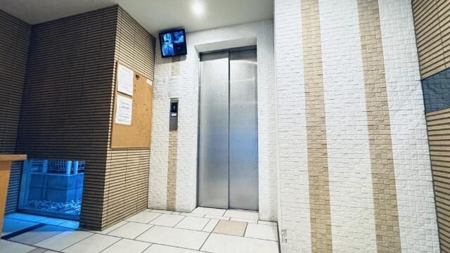 ＪＲ東海道本線 横浜駅 徒歩18分 7階建 築12年の外観写真