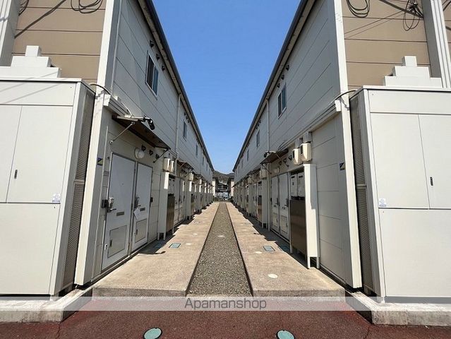 ＪＲ山陽本線 福山駅 バス乗車時間：15分 最寄りバス停で下車 徒歩41分 2階建 築24年の玄関写真