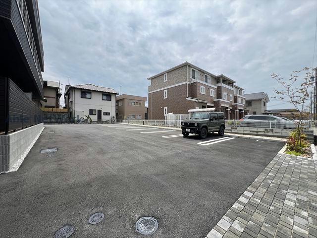 駐車場　駐車場