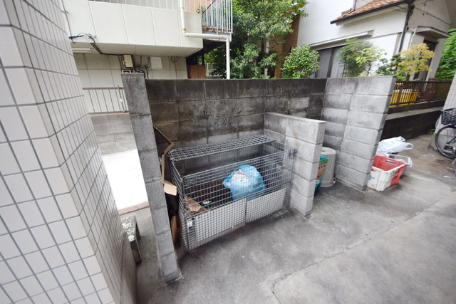 その他共有部分　～ごみ捨てはこちら～