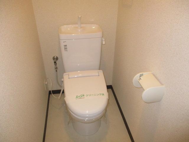 トイレ　カーサビアンカ黒川