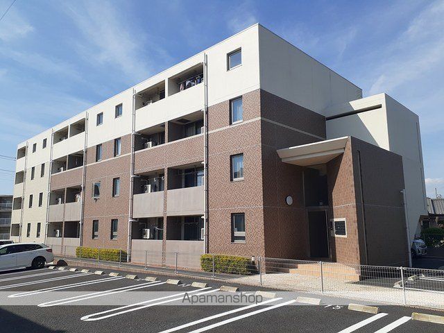 ＪＲ内房線 木更津駅 バス乗車時間：14分 最寄りバス停で下車 徒歩8分 築10年