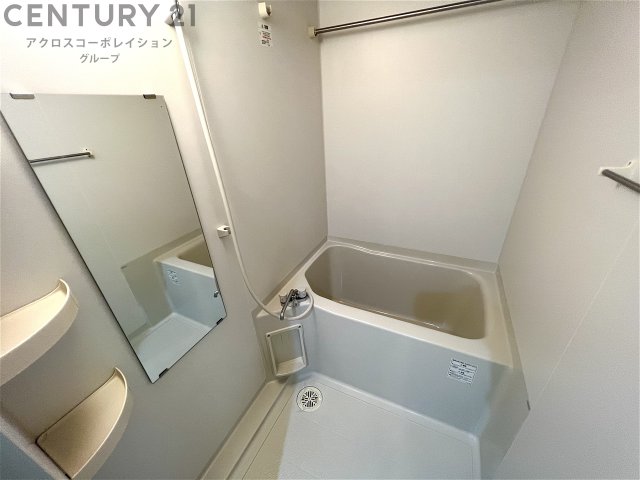 バス・シャワールーム　浴室乾燥機付きで便利です♪