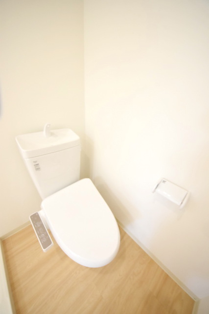 カインドネス八王子大塚C棟のトイレ写真