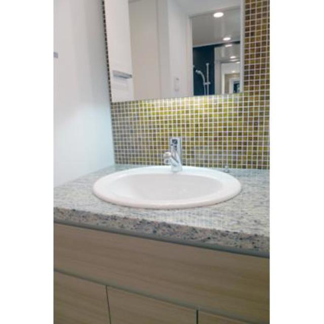 洗面設備　※写真は同タイプ住戸です。