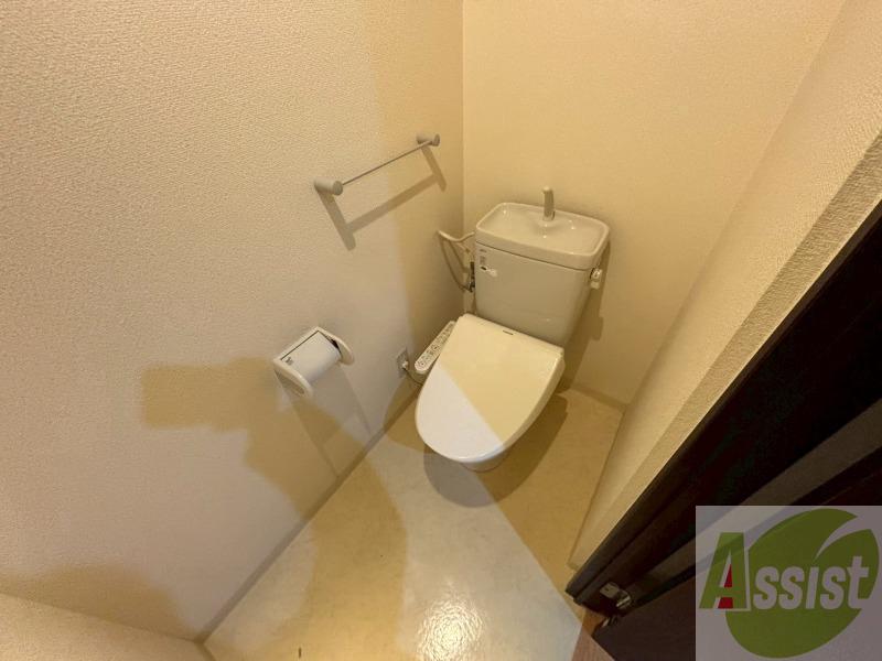 トイレ　トイレです。ウォシュレット付を探している方、おすすめです。