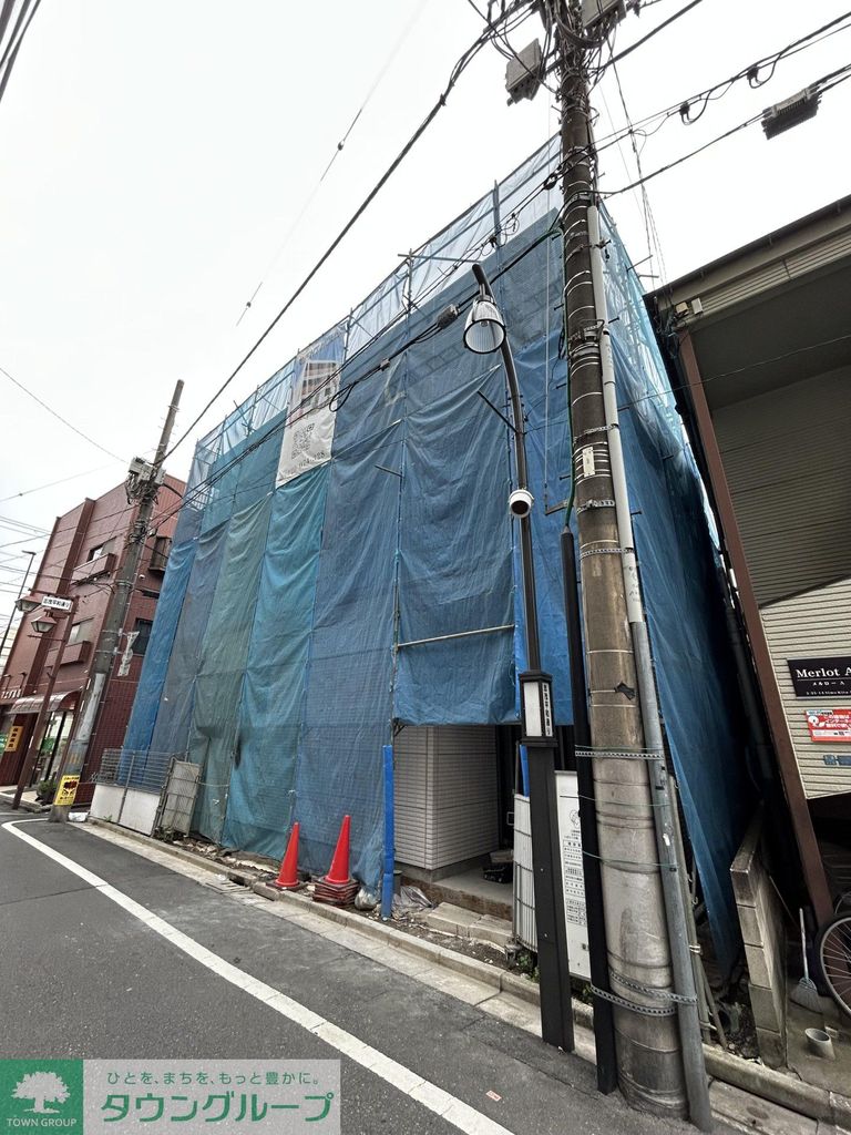 建物外観　駐車場