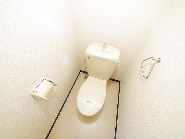 トイレ　落ち着いたトイレです